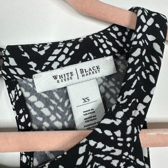 2/$30 White House Black Market Chevron Knit Tank Top Keyhole Monochrome #A0575 - Picture 5 of 7